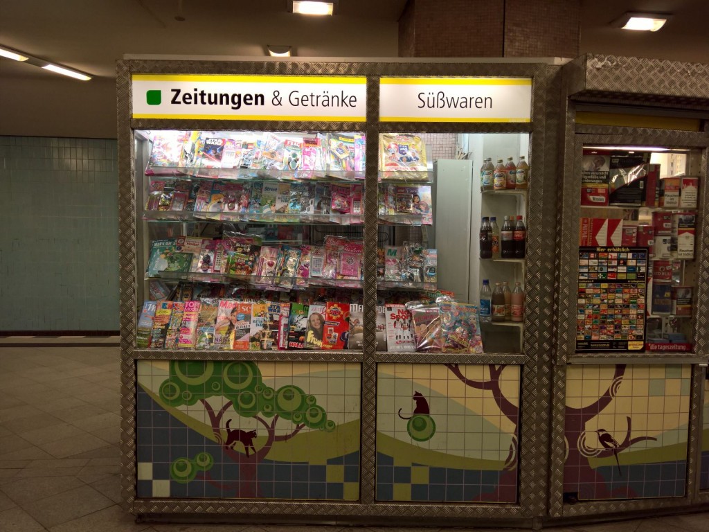 Kiosk am U-Bahnhof Turmstr. Berlin