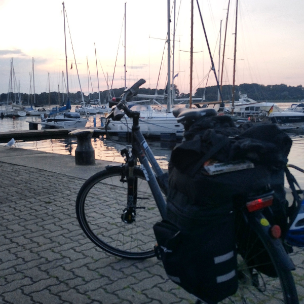 radweg berlin rostock ankunft hafen rostock